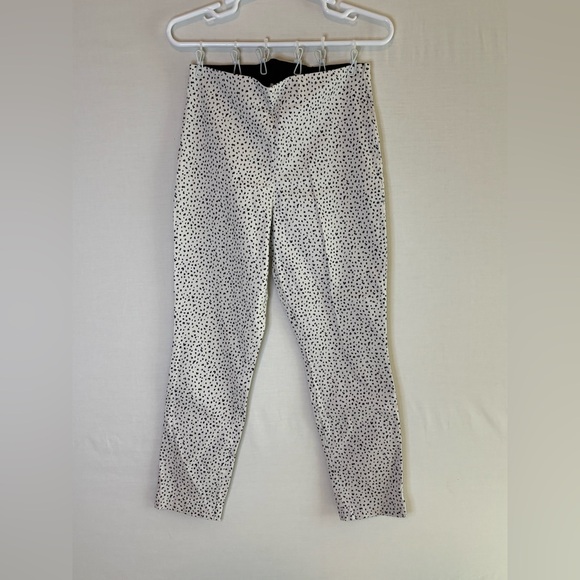 Old Navy Pants - Old Navy Black and Cream Ankle Pull On Pants
